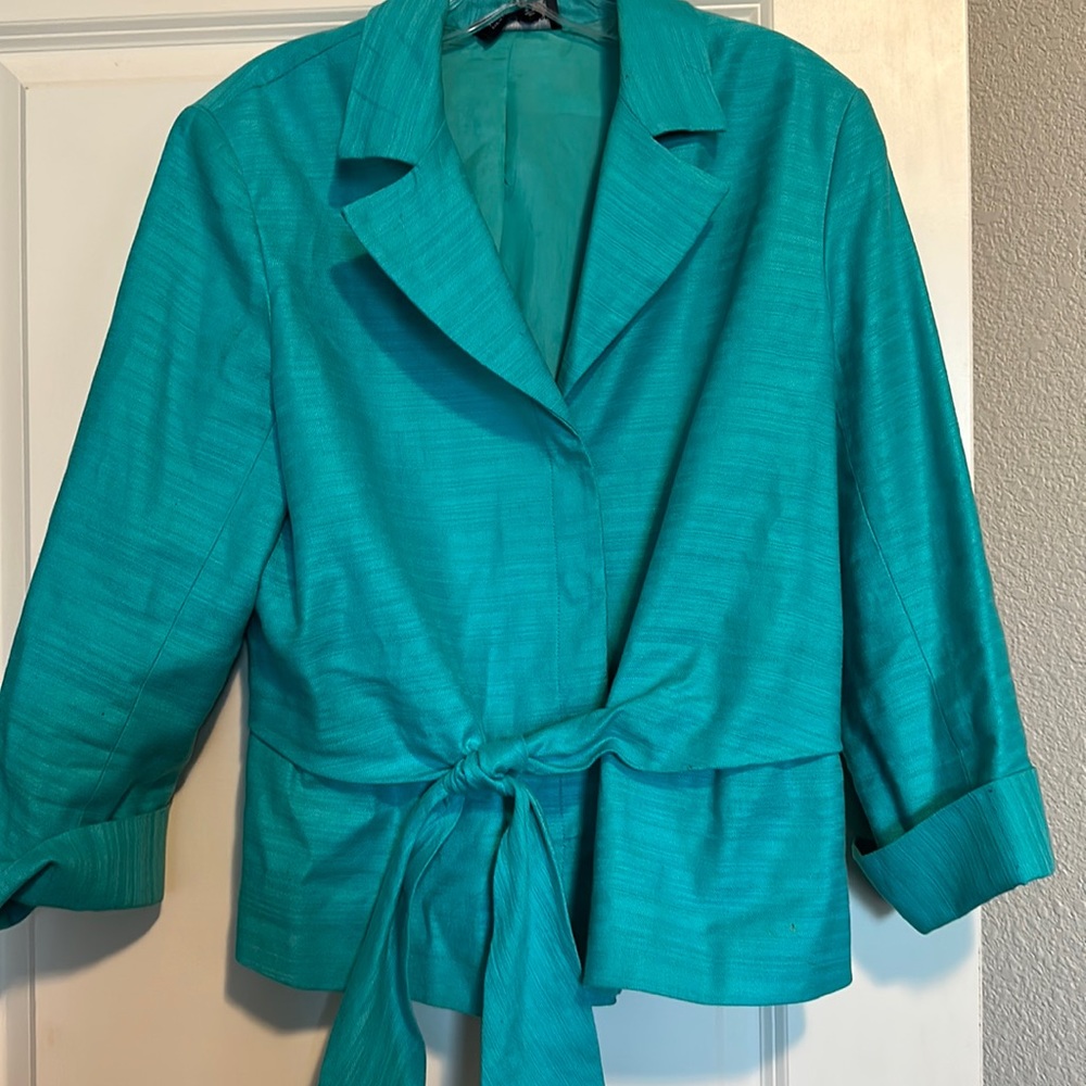 Jones of New York tie blazer in aqua green